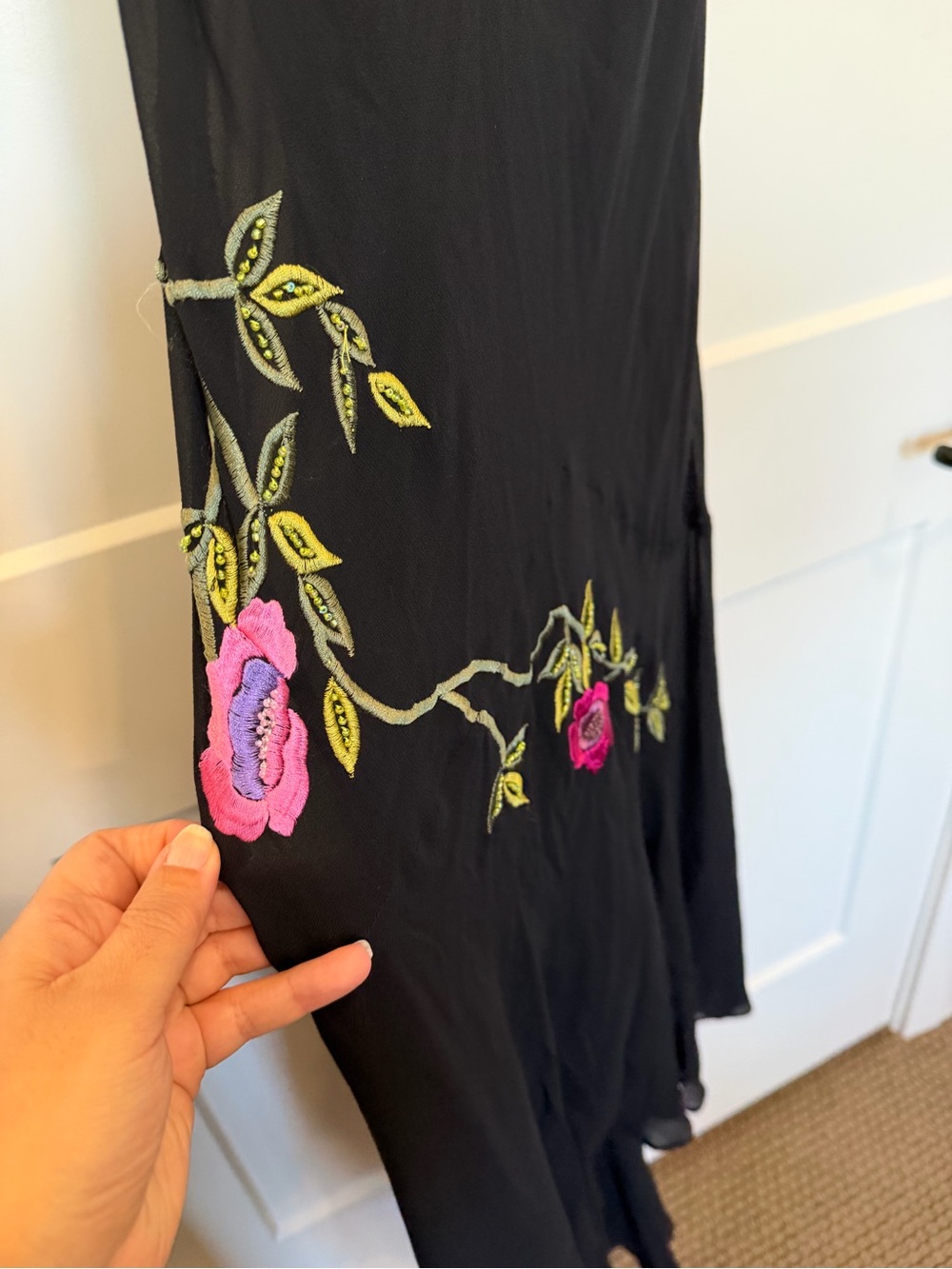 Cache Y2K 100% Silk Slip Dress Black Floral Embroidered Asymmetrical Hem Size M - Picture 9 of 14